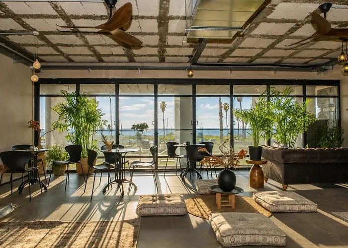 Wom Beach Pod Hotel -By Wom Pod Chain