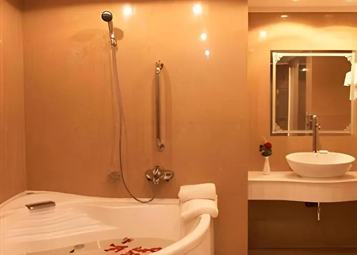 Hotel Ruposhi Bangla