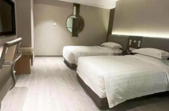 Jinan Yuquan Simpson Hotel