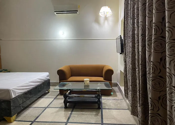 New Moon Soon Hotel