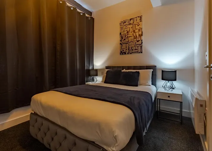 Stay Hub City Centre -Self Check-In Hotel