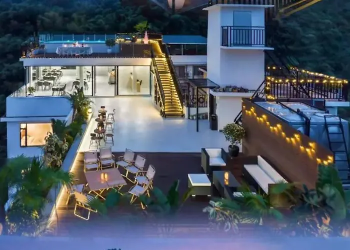 Yangshuo West Street Hotel - Landscape Queen Room - Genting Pool - Surrounded Byyangshuo West Street Hotel - Landscape Queen Room - Genting Pool - Surrounded Byyangshuo West Street Hotel - Landscape Queen Room - Genting Pool - Surrounded Byyangshuo W