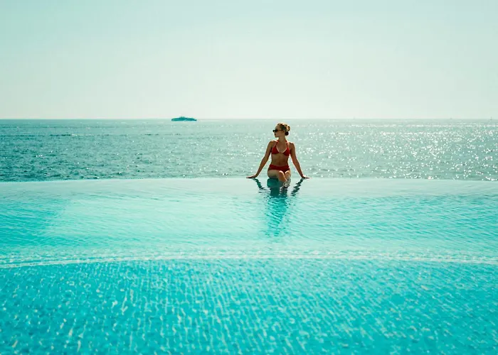1926 Les Bains Boutique Private Spa Suites