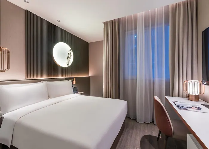 Orange crystal Beijing Changying Fudi V Center Hotel