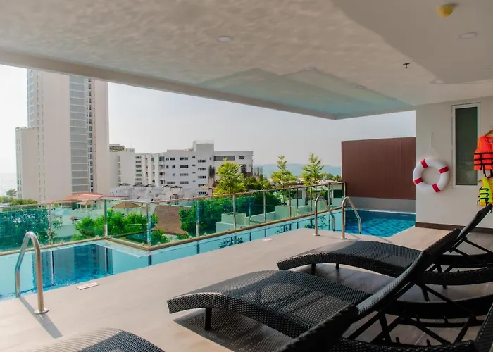 The Rizin Hotel Phratamnak
