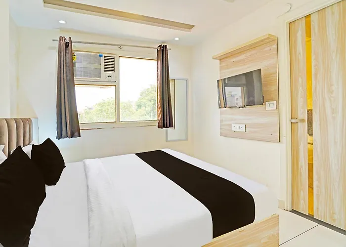 Super Hotel O Luxury Inn