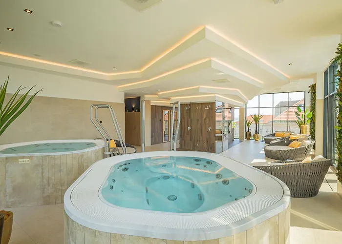 Montello Hotel