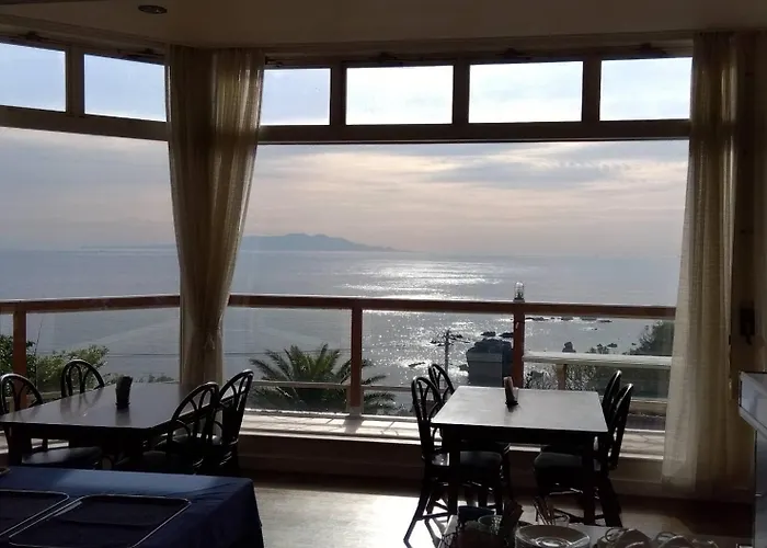 Hotel Cliffside