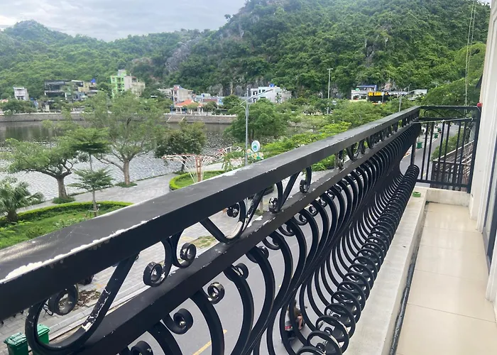 Anh Nhu Hostel & Restaurant Cat Ba