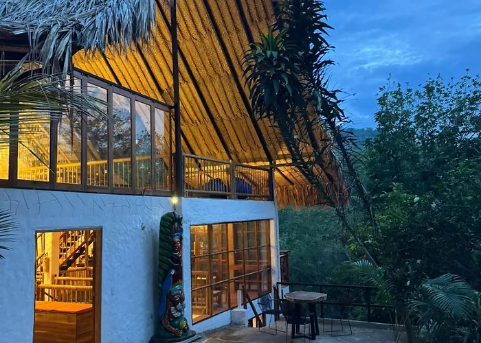 Tribu Hostal Minca