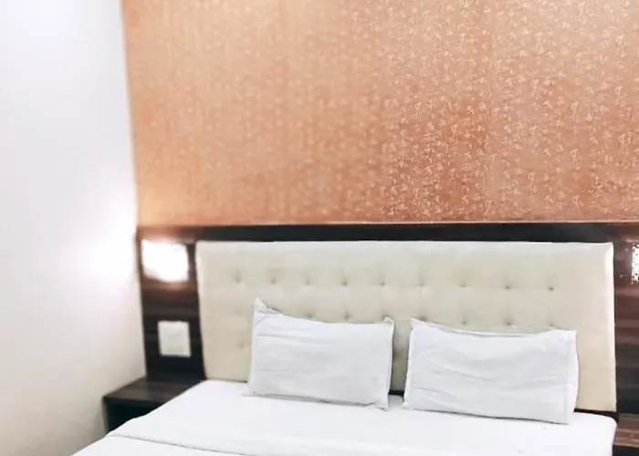 Hotel Amfahh Inn