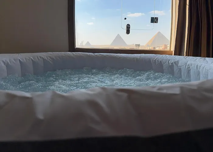 Aura Grand Pyramids View Inn