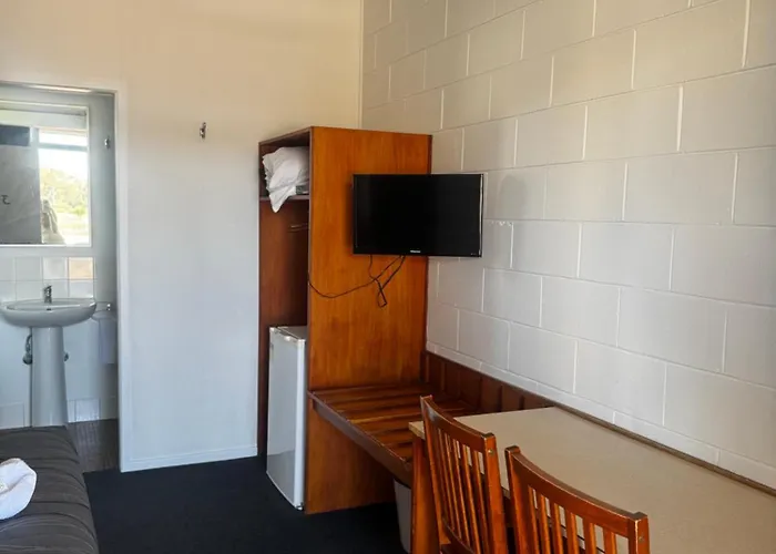 Yuleba Hotel Motel