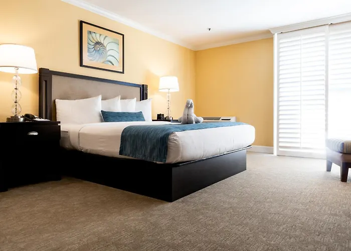 Carlsbad Inn Beach Resort