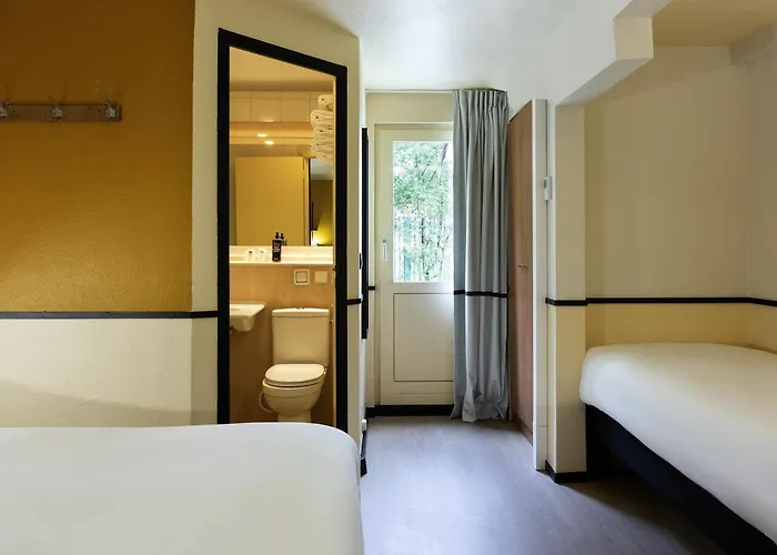 Greet Hôtel Villeneuve la Garenne - rénové