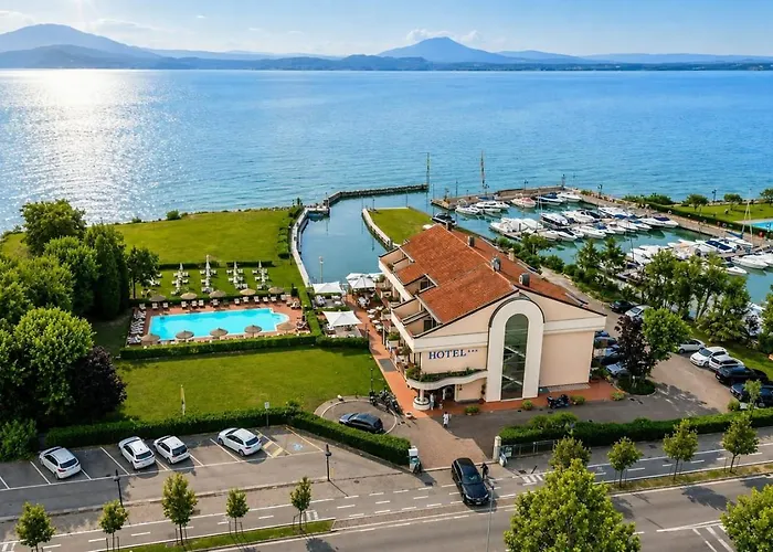 Yachting Hotel Mistral