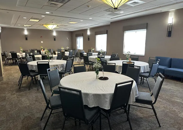 Hilton Garden Inn Oconomowoc