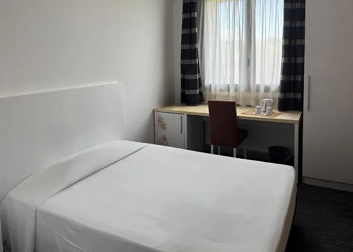 B&B HOTEL Milano Cologno Sporting