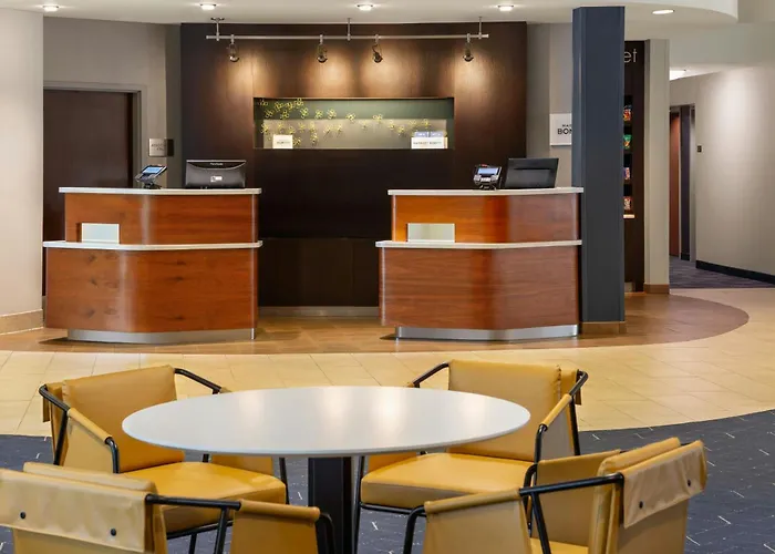 Courtyard By Marriott Madison West / Middleton
