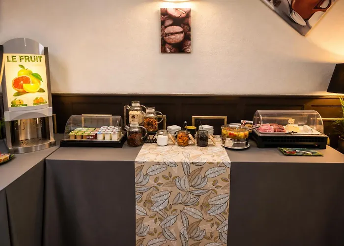 Brit Hotel Confort Auclair