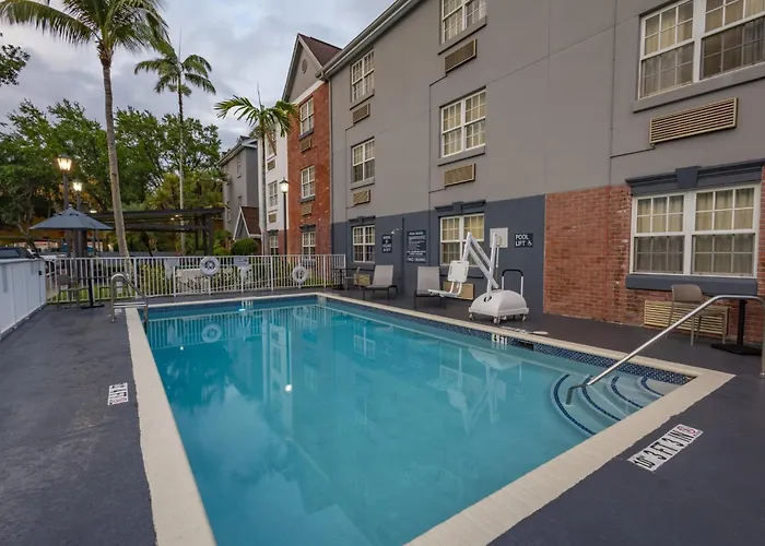 Candlewood Suites Miami Lakes By Ihg
