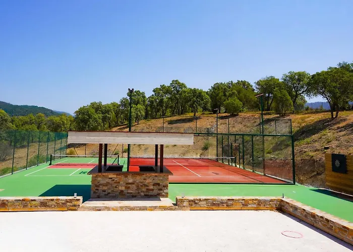 La Villa Nais PADEL&PISCINE -Suites&Appartements