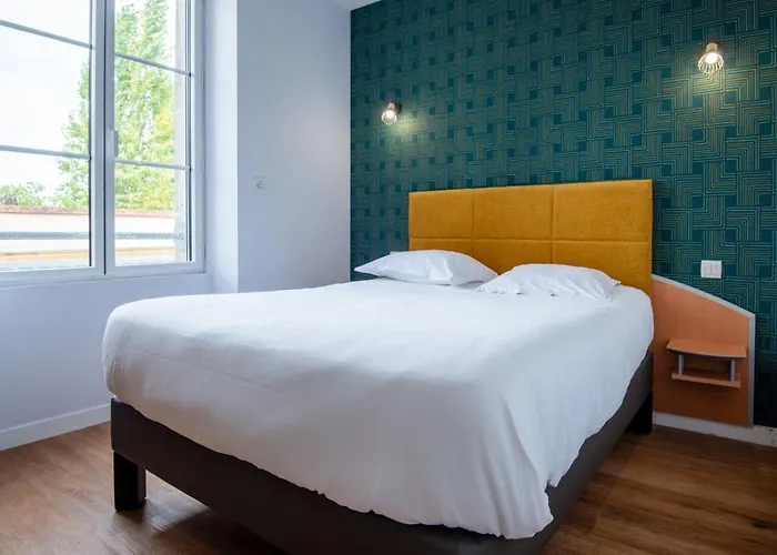 Logis Hotel De France Restaurant Le Lucullus