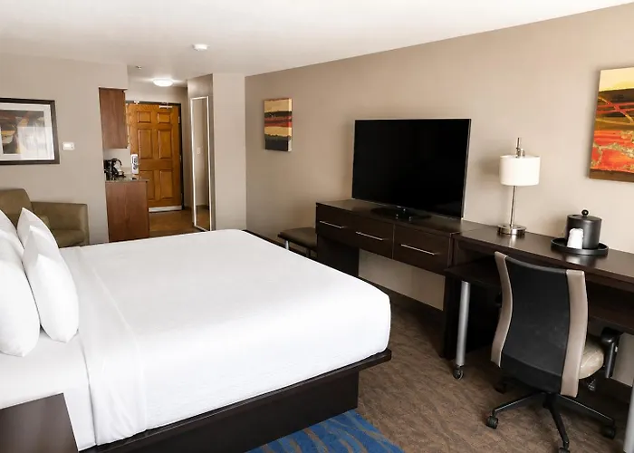 Astoria Hotel&Event Center