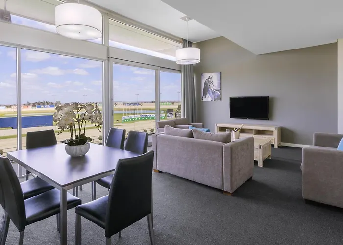 Mantra Melbourne Melton