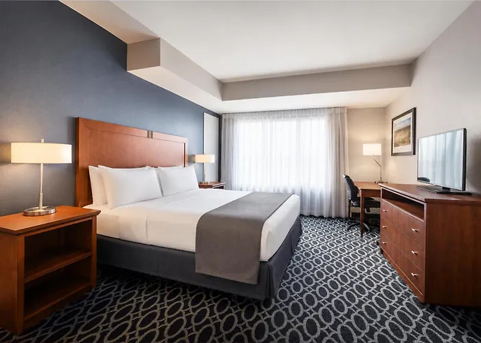 Bluemont Hotel