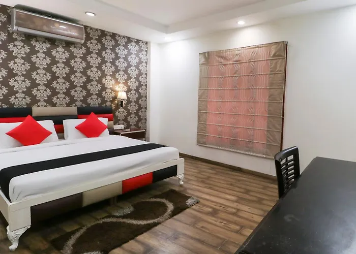 Oyo Hotel Gian Residency