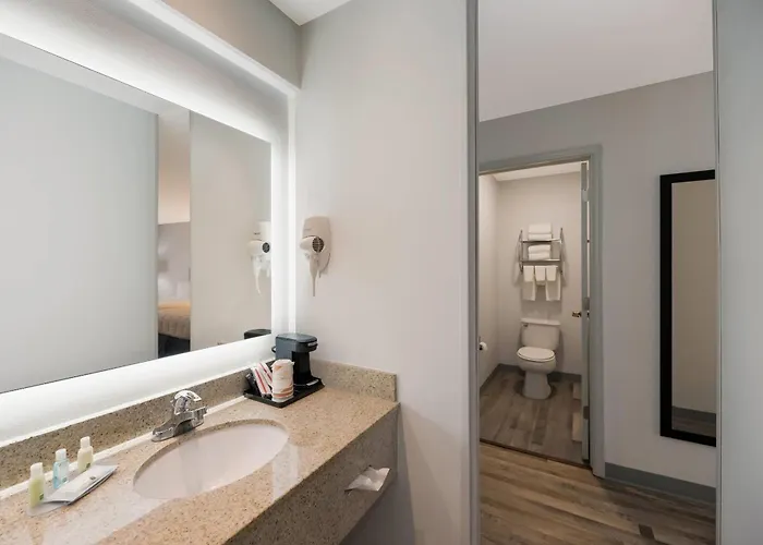 Quality Inn & Suites Artesia