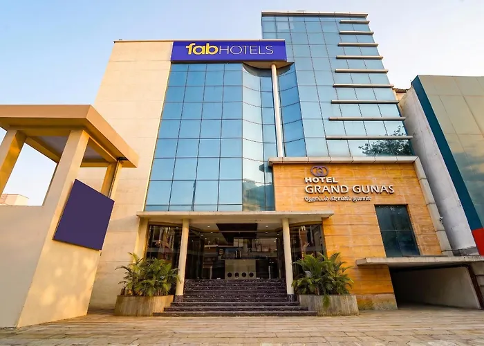 FabHotel Grand Gunas