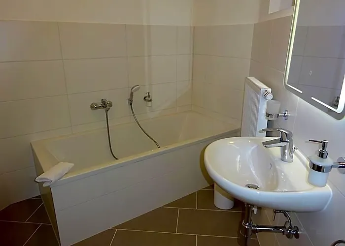 Hotel Widhof - Check-In Im Hotel Nibelungenhof