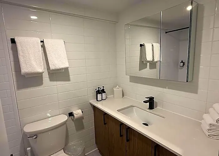 Capital Hill Hotel & Suites