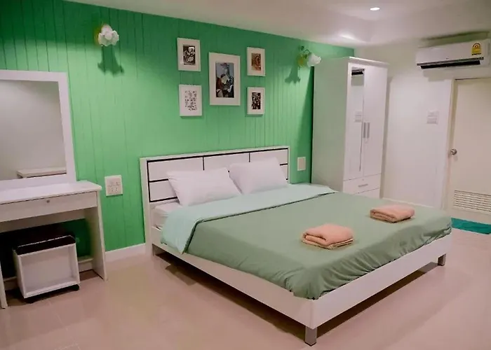 Uj Apartment