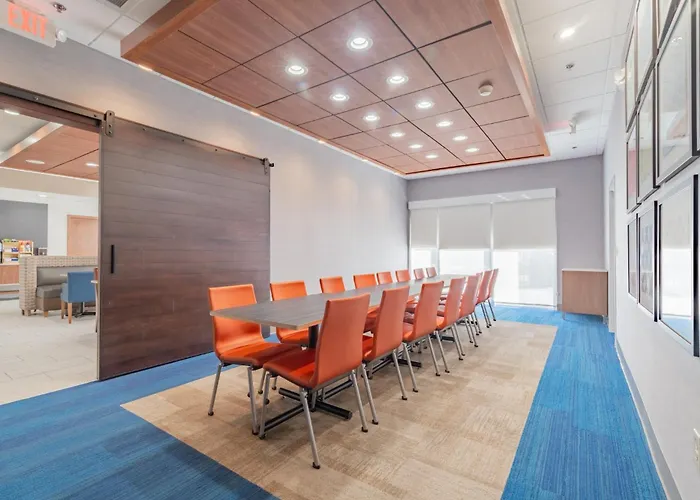 Holiday Inn Express & Suites - Marion By Ihg