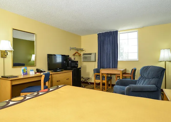 Super 8 By Wyndham Minot Airport