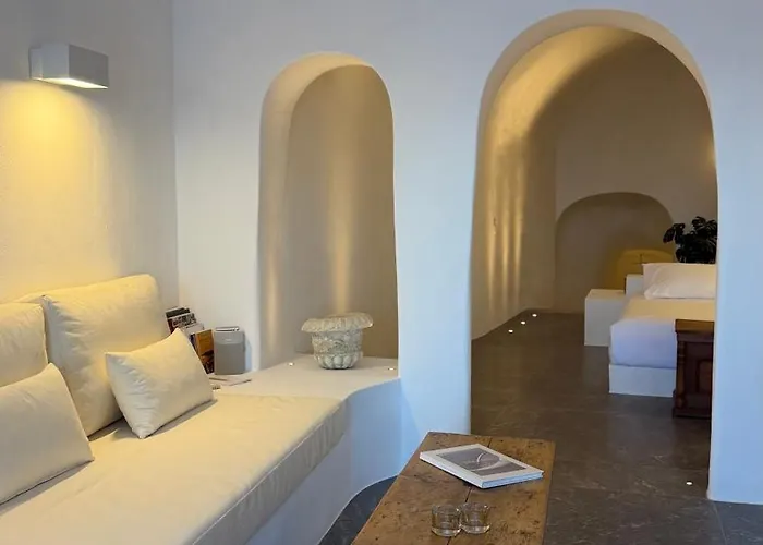 Chelidonia Luxury Suites