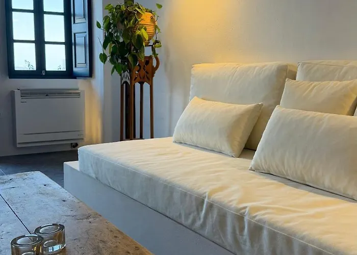 Chelidonia Luxury Suites