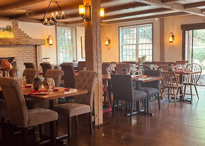Four Columns Inn