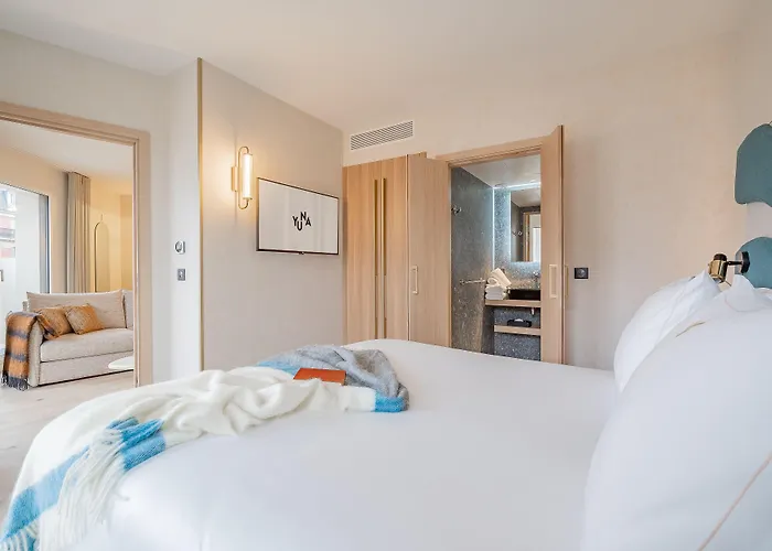 Yuna Porte-Maillot - Aparthotel