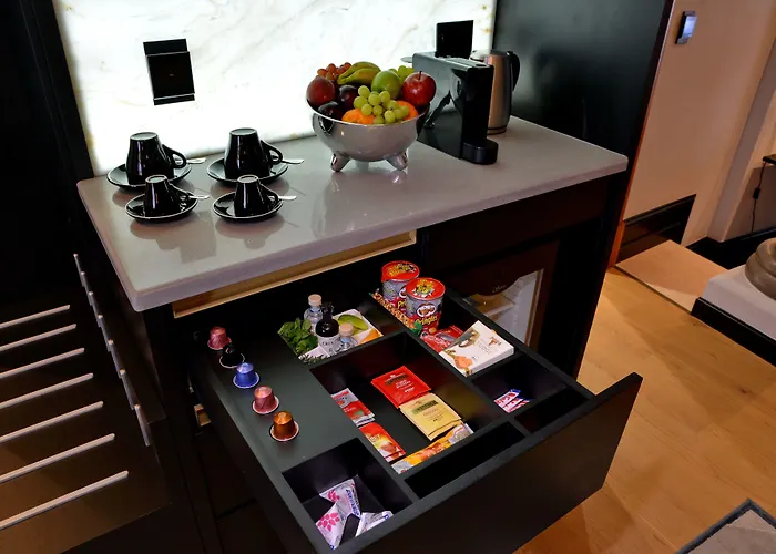 Apogee Boutique Hotel & Spa