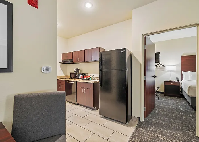 Cobblestone Hotel & Suites - Alpine