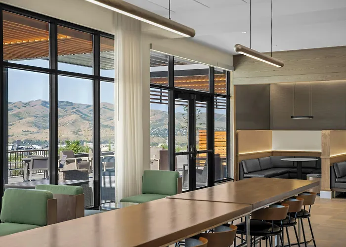 Courtyard By Marriott Pocatello