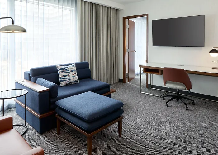 Courtyard By Marriott Montreal Laval