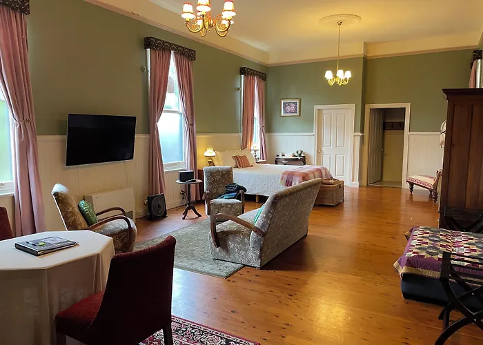 The Exchange Beaconsfield - Offering Heritage Accommodation