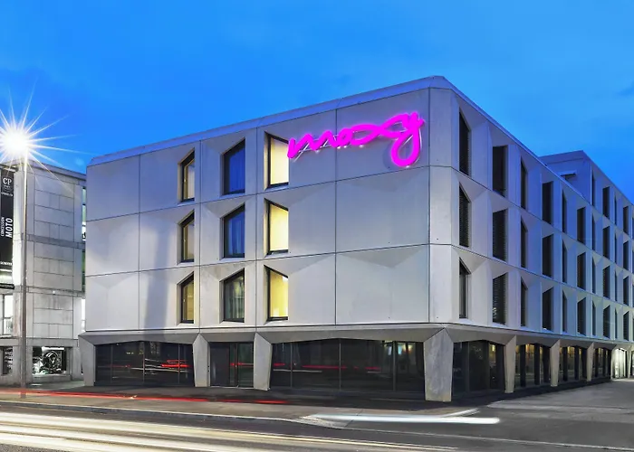 Moxy Lausanne City