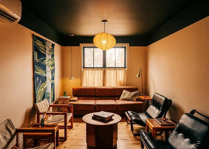 Somewhere Inn Collingwood Boutique Hotel