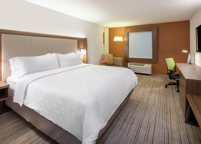 Holiday Inn Express & Suites - West Omaha - Elkhorn By Ihg